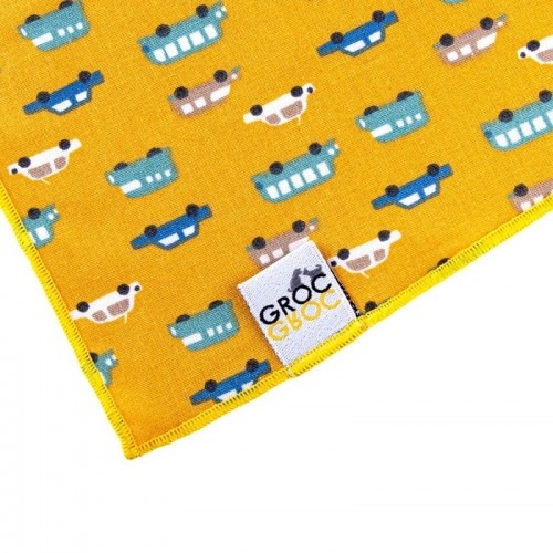 Bandana cor mostarda para cães com estampa de carro