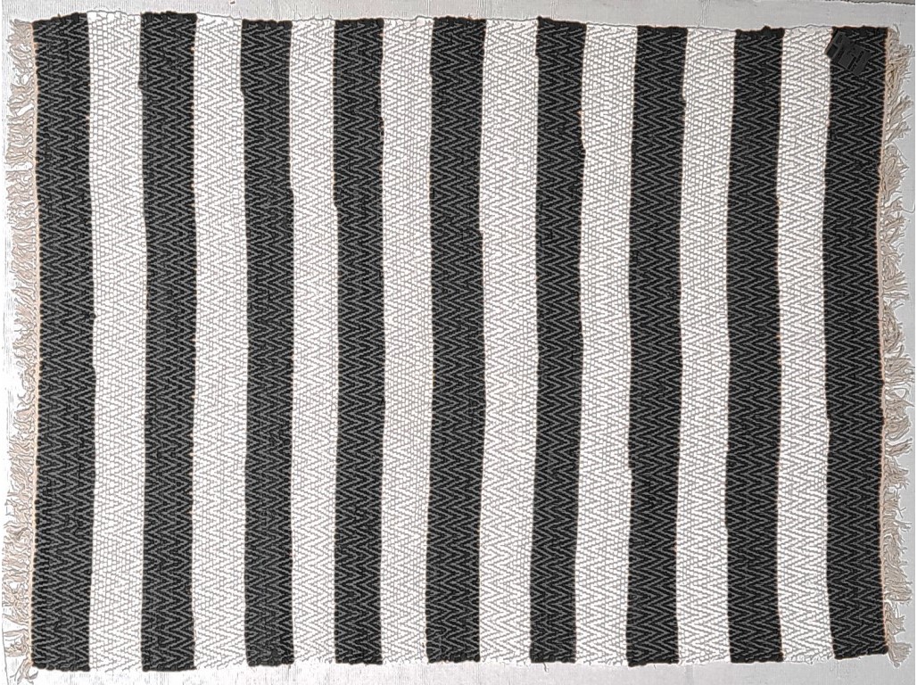 TAPETE ANTALAYA PRETO 60X90 CM