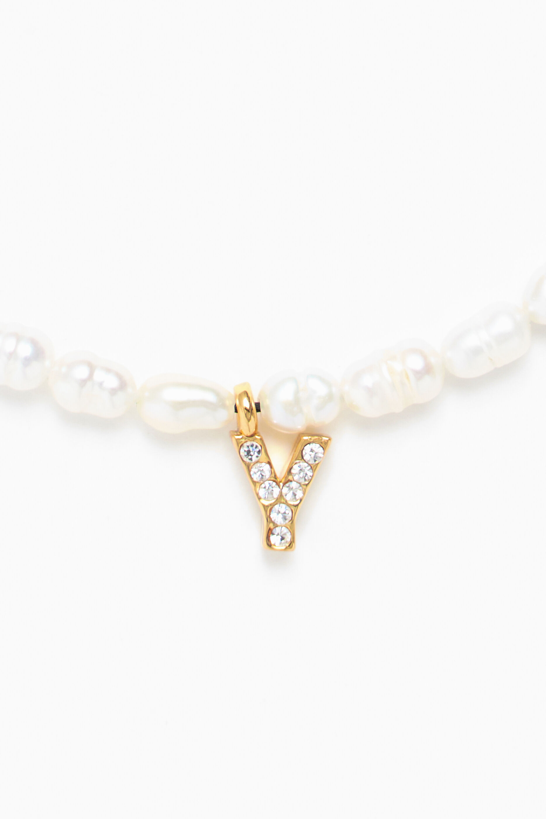 Pulseira de pérolas com a letra Y