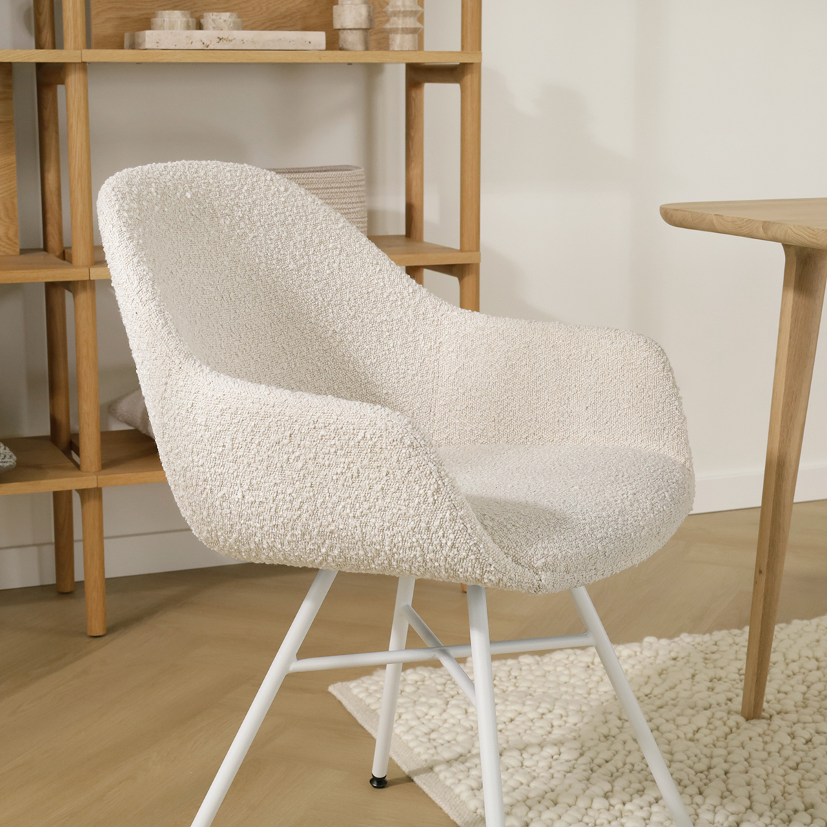 Eetkamerstoel Noa-Mae beige - wit onderstel