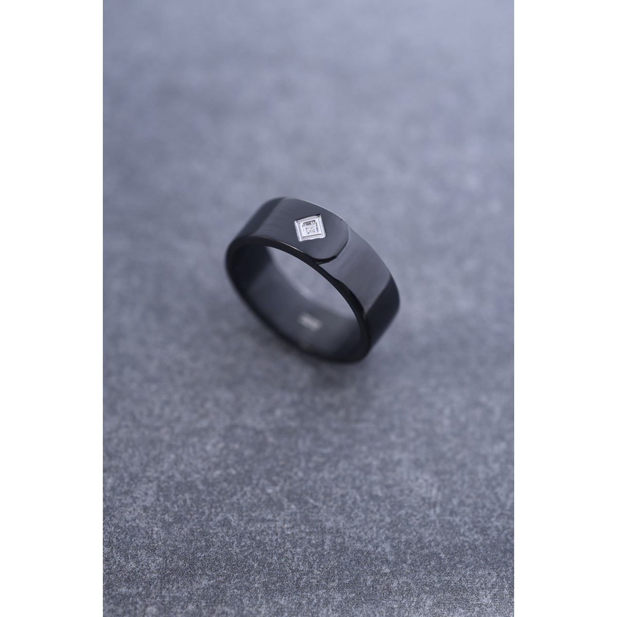 Bague Carl en PVD avec diamant blanc