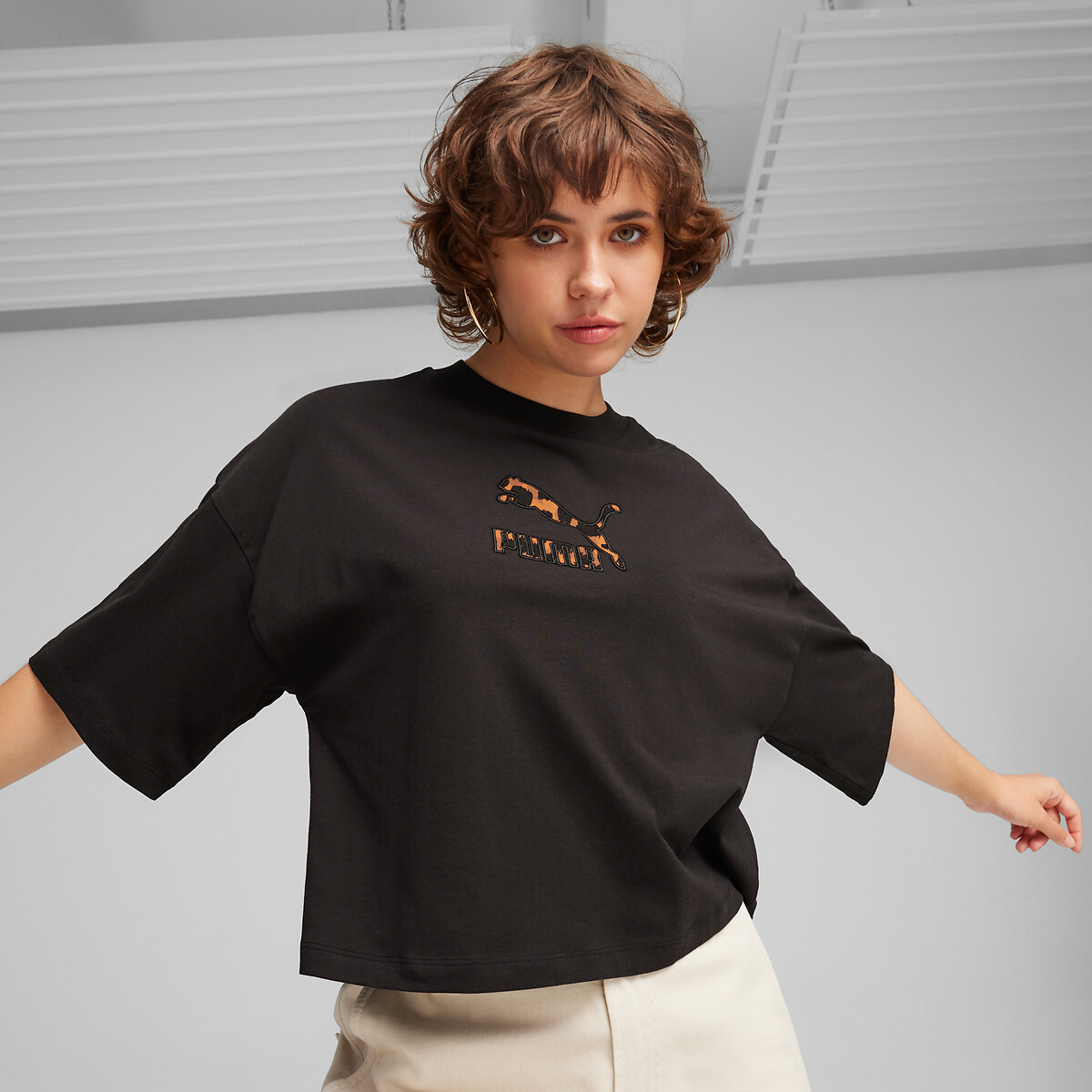 Camiseta PUMA Classics com Logo de Gatinho