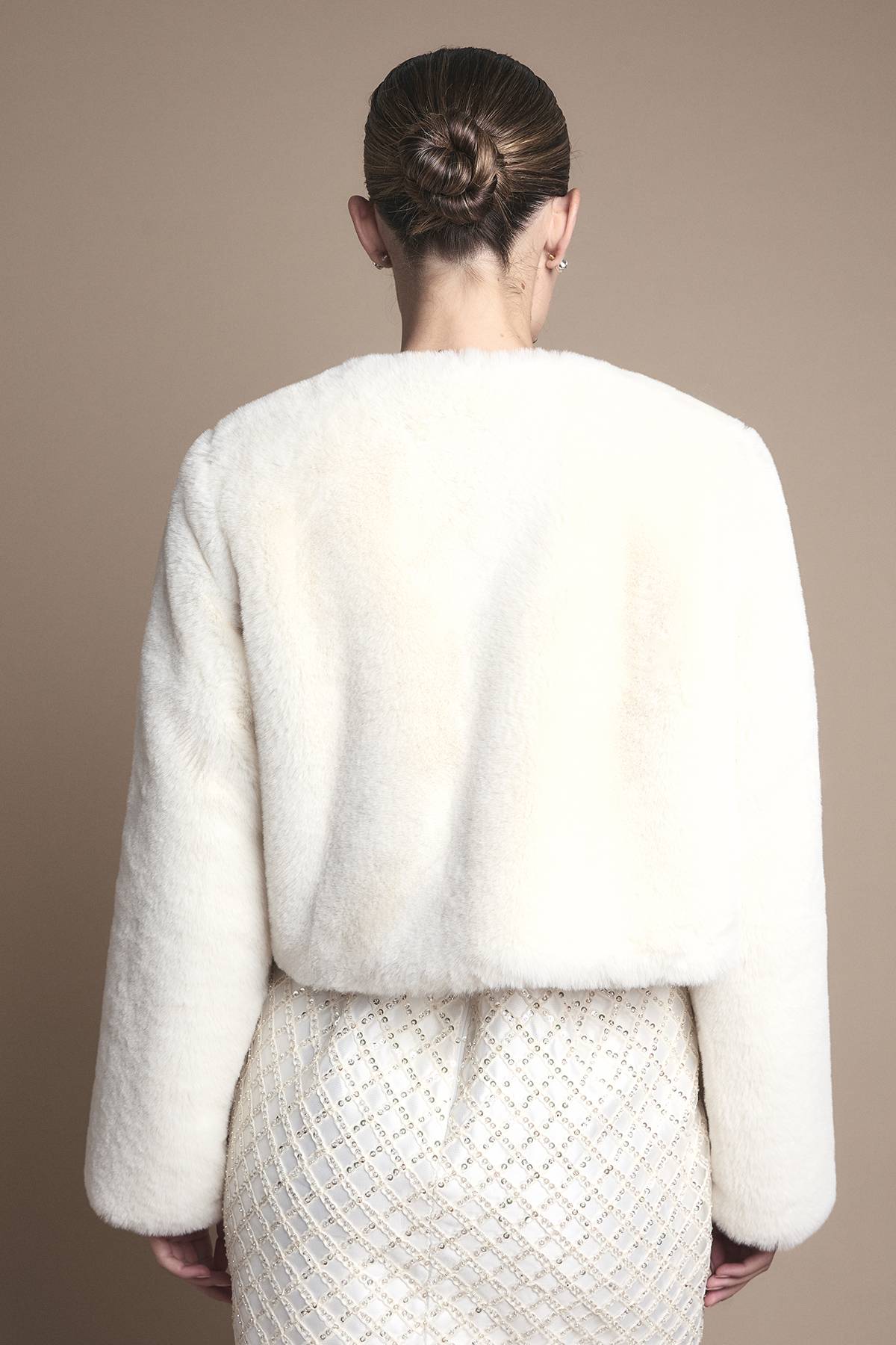 Coast Manteau Court en synthétique Ivoire Bord à Bord pour Occasions Spéciales