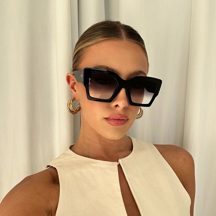 Otra Eyewear Pipa Black/Smoke Fade