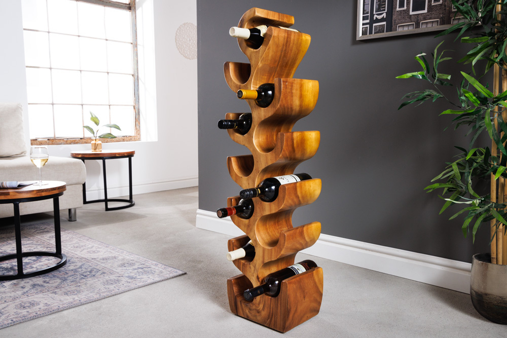 Skulp­tu­rales Weinregal ARTE 100cm natur Suarholz handmade in Bali Flaschenhalter