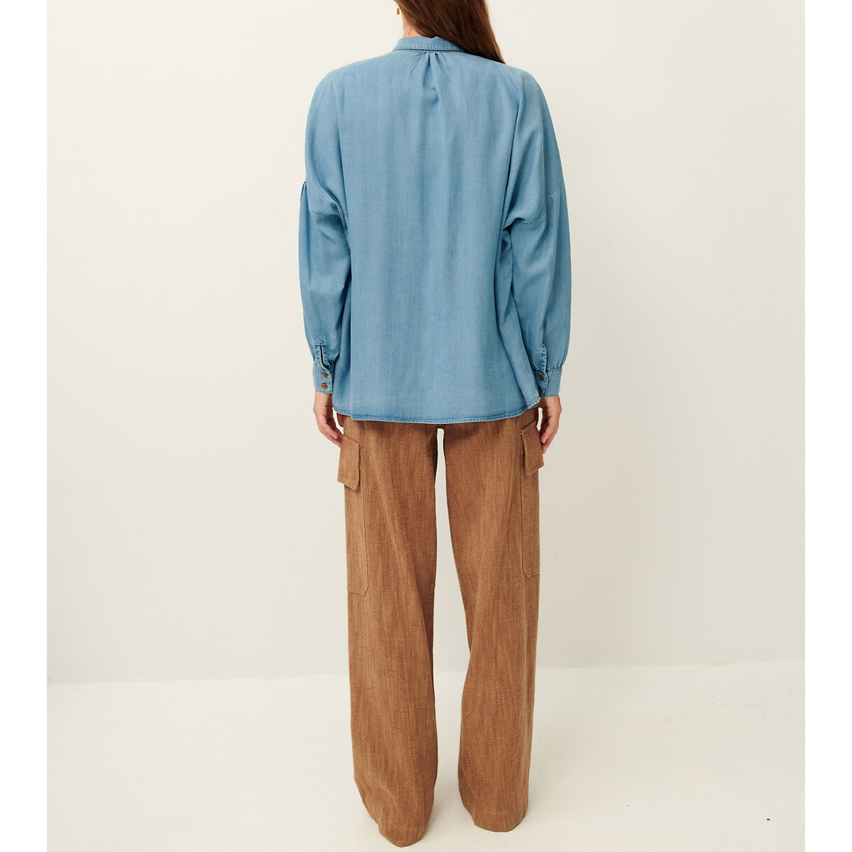 SESSUN<br>Camisa com bolsos aplicados e mangas largas Botania