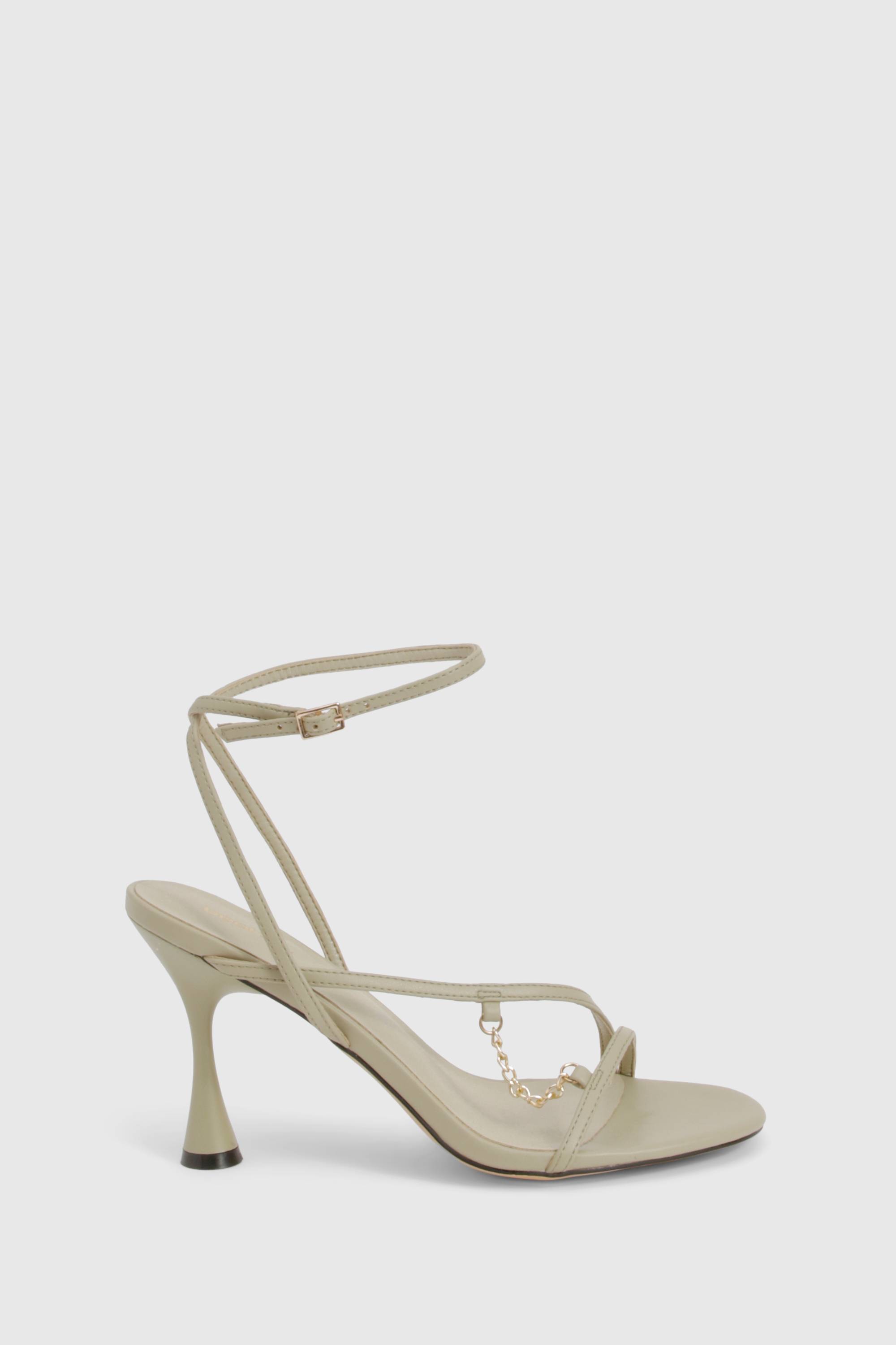 boohoo Détail de chaîne sur talons évasés