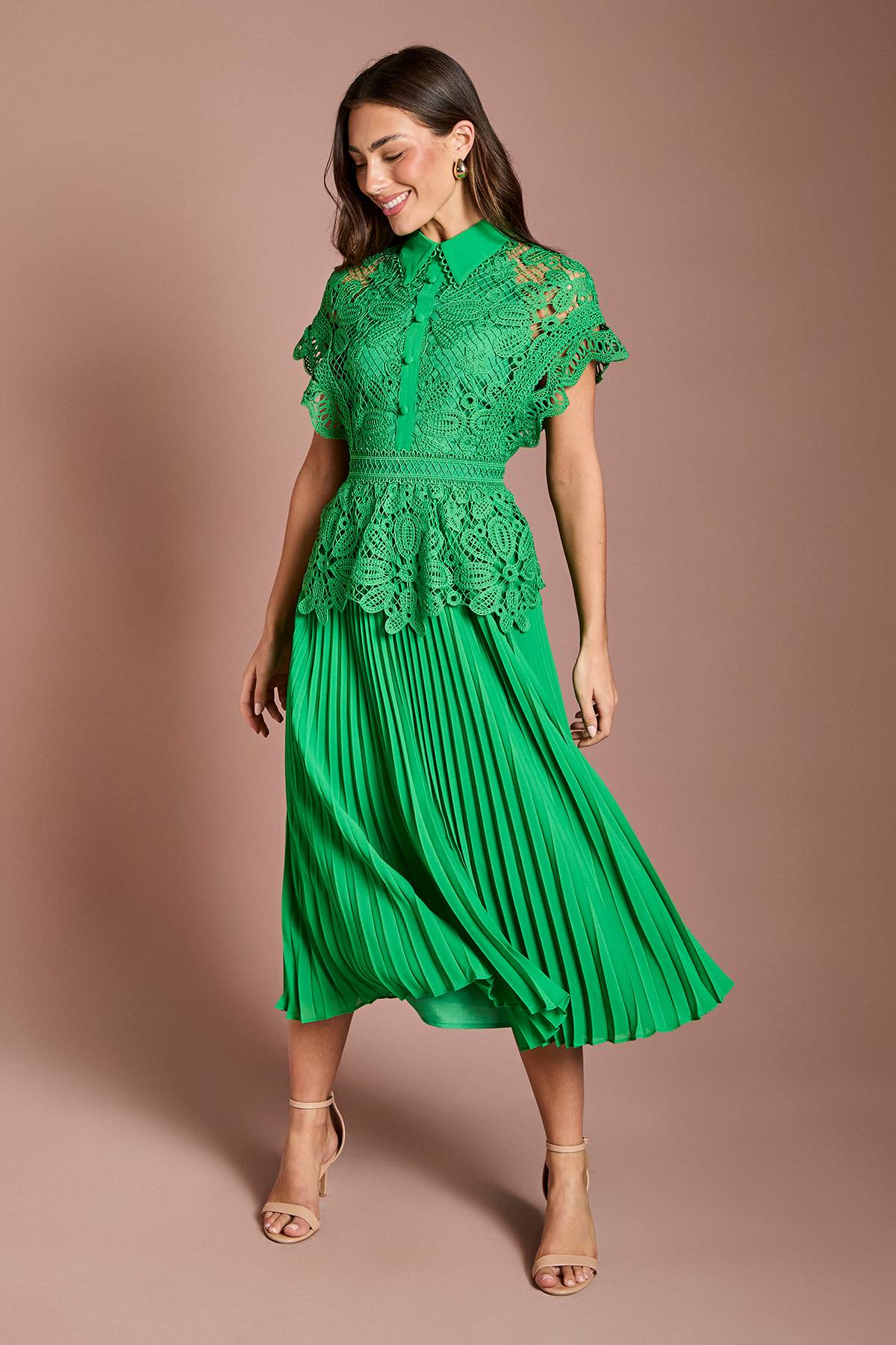Coast Robe Midi À Col Avec Haut En Dentelle Et Jupe Plissée