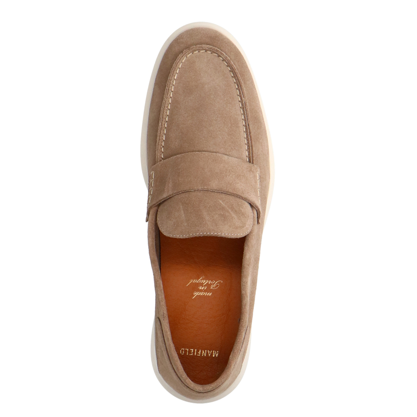Beige suède loafers