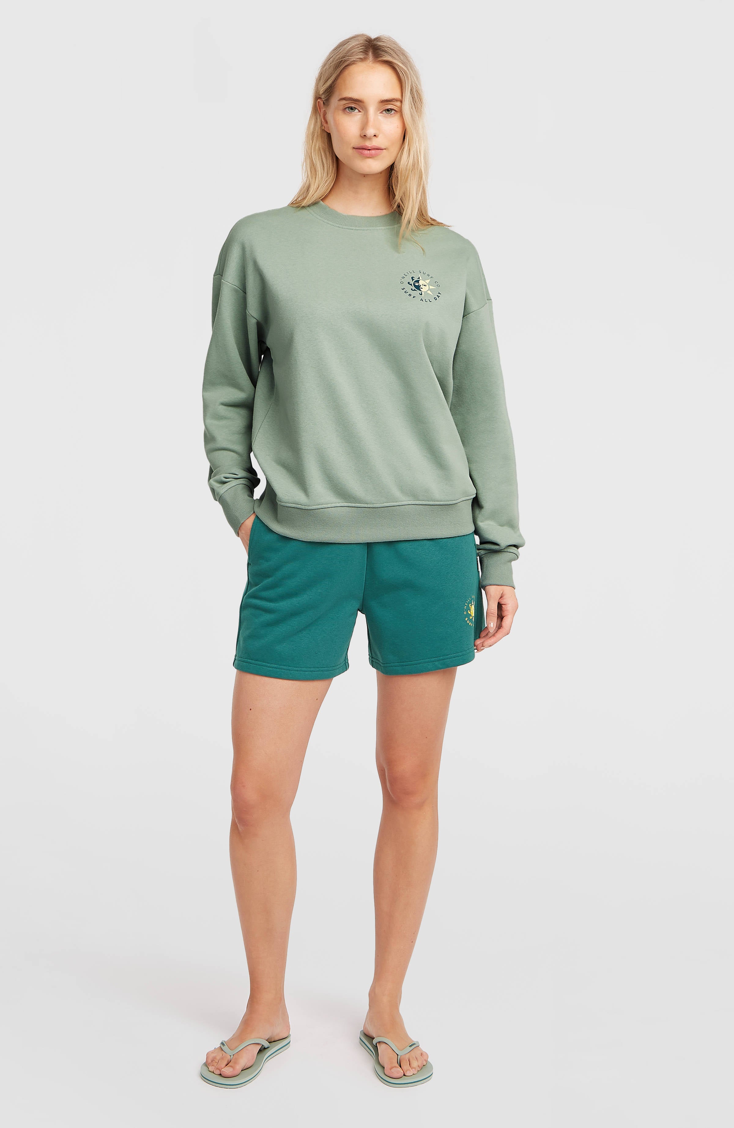 Summer Musthave Crewneck sweater