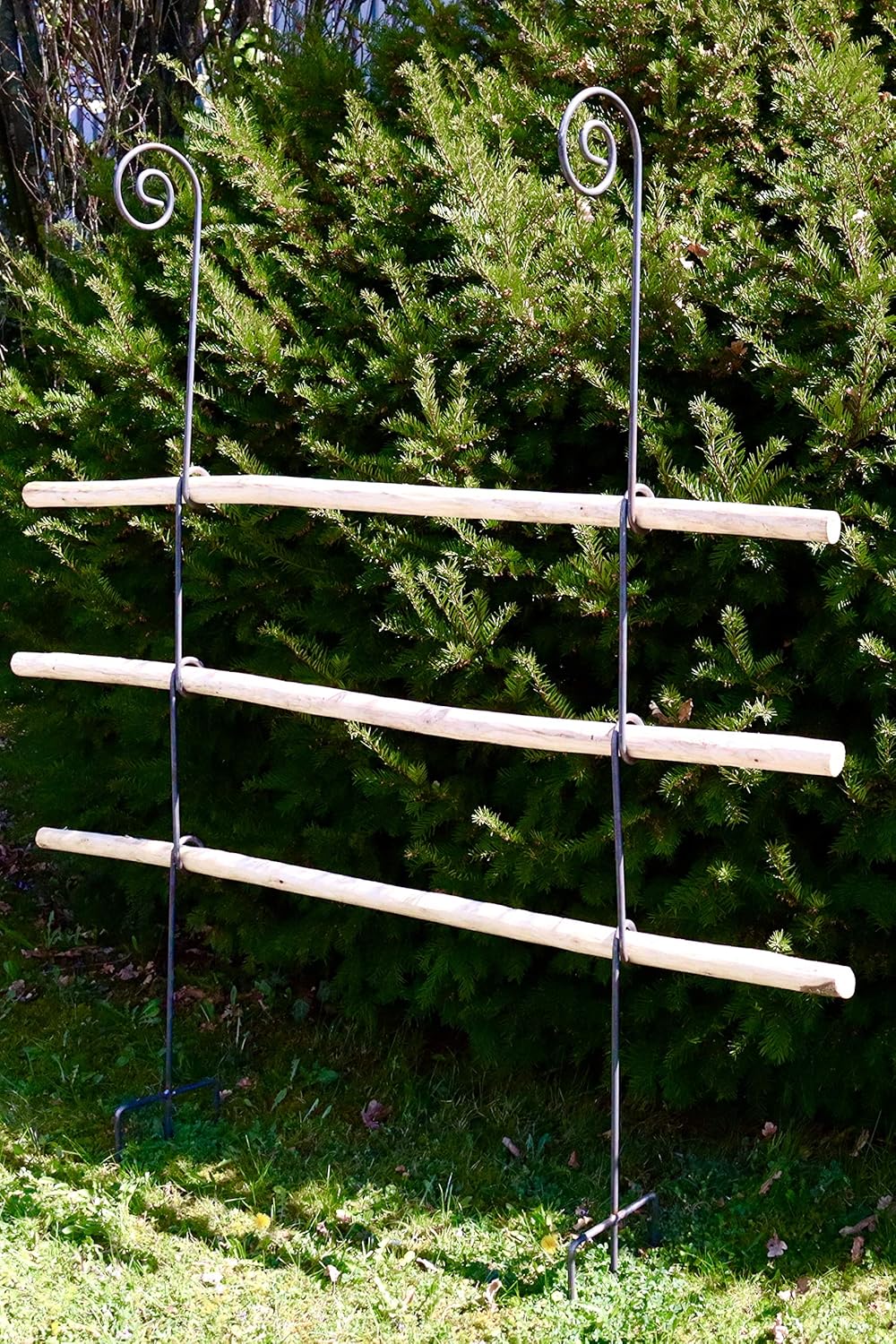 Rankgitter aus Holz/Metall stabil und freistehende Dekoration für den Garten in Naturrost als Rankhilfen für Kletterpflanzen Rosen Himbeeren Höhe 170 cm