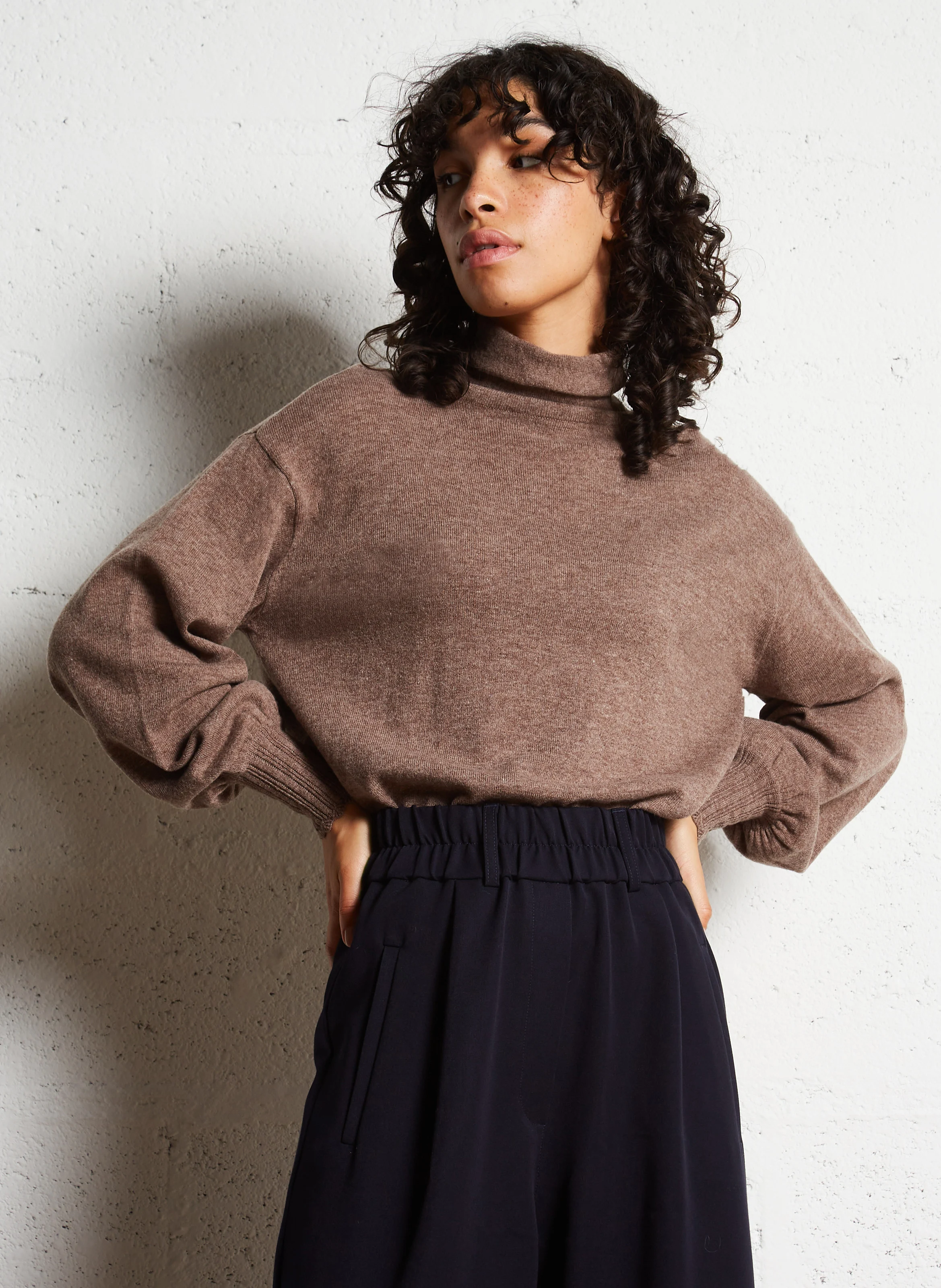ARMONIE - Pull col montant en laine | Beige