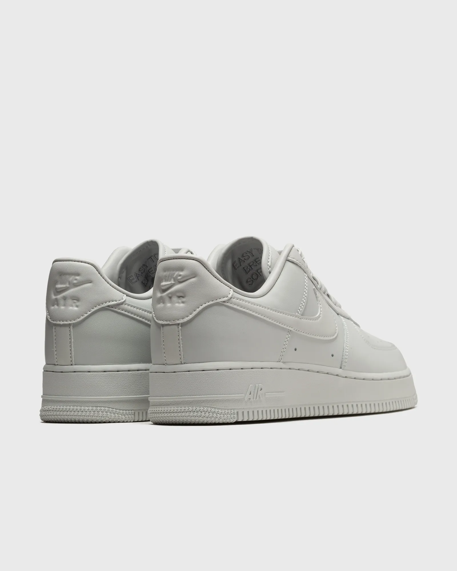 Nike AIR FORCE 1 '07 FRESH