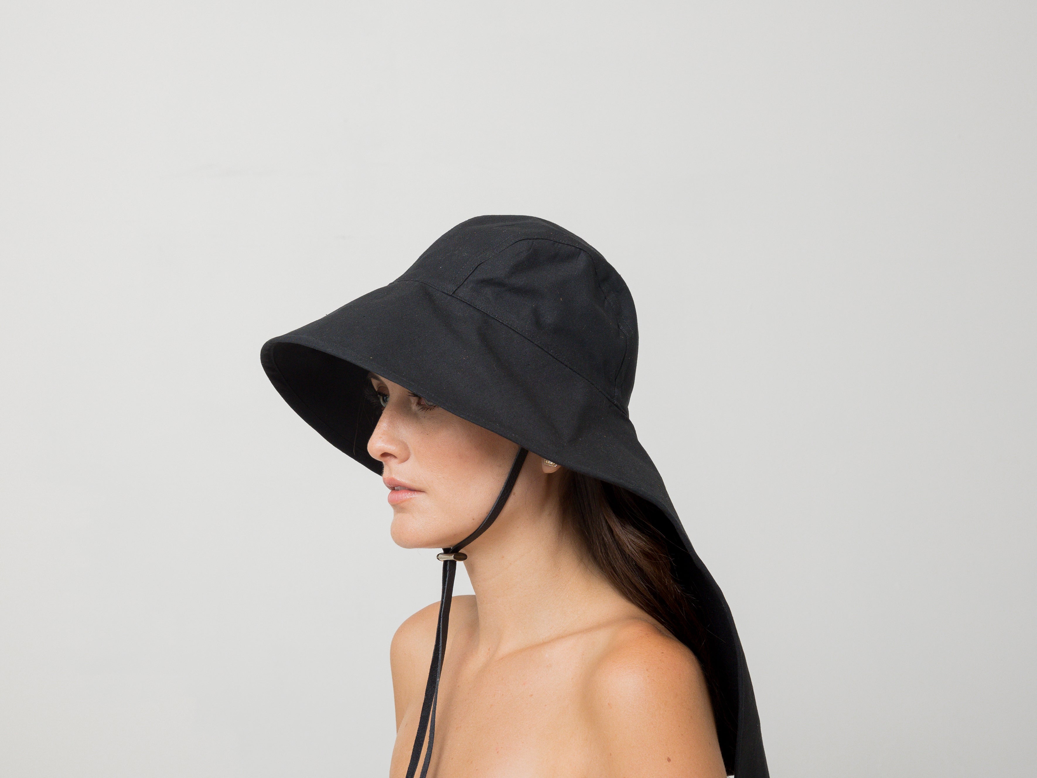 Chapeau de safari avec lanière en cuir