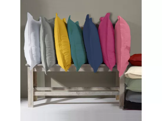 Taie d'oreiller en coton 57 fils unie noir 64x64cm