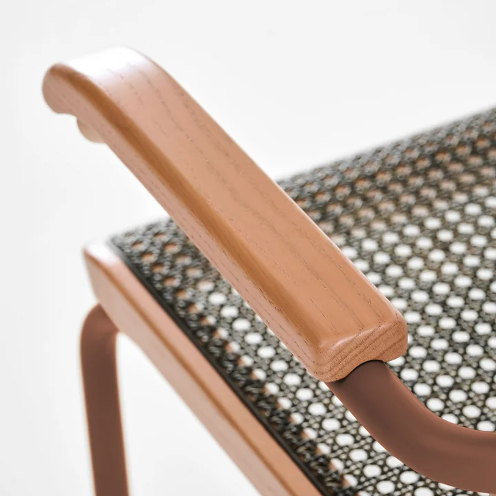 Thonet - S 64 V Armlehnstuhl, Chrom / Eiche natur / Rohrgeflecht mit Kunststoffstützgewebe (Pure Materials)