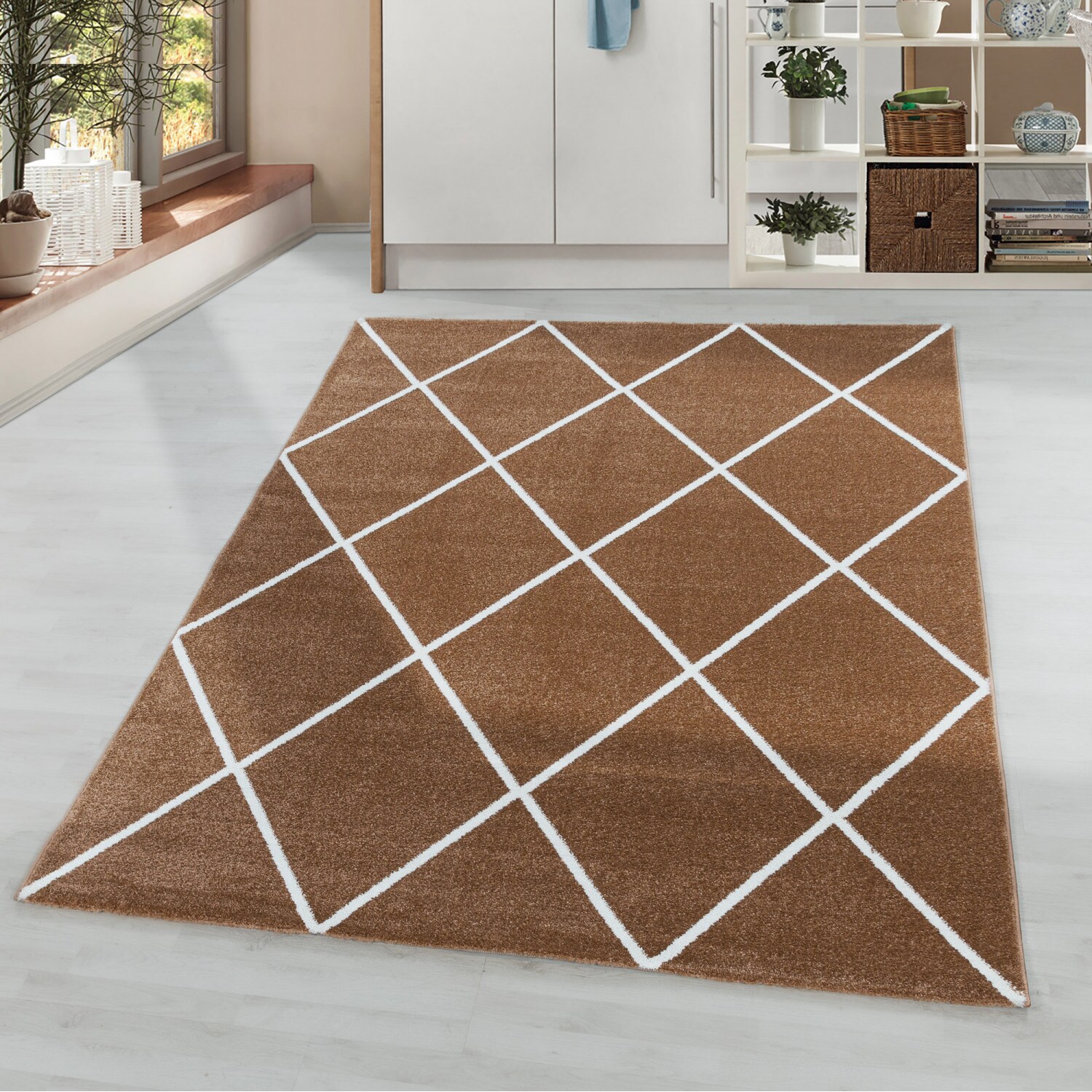 Stilvoller Designer Teppich: Moderner Kurzflor, Rautenmuster für das Wohnzimmer