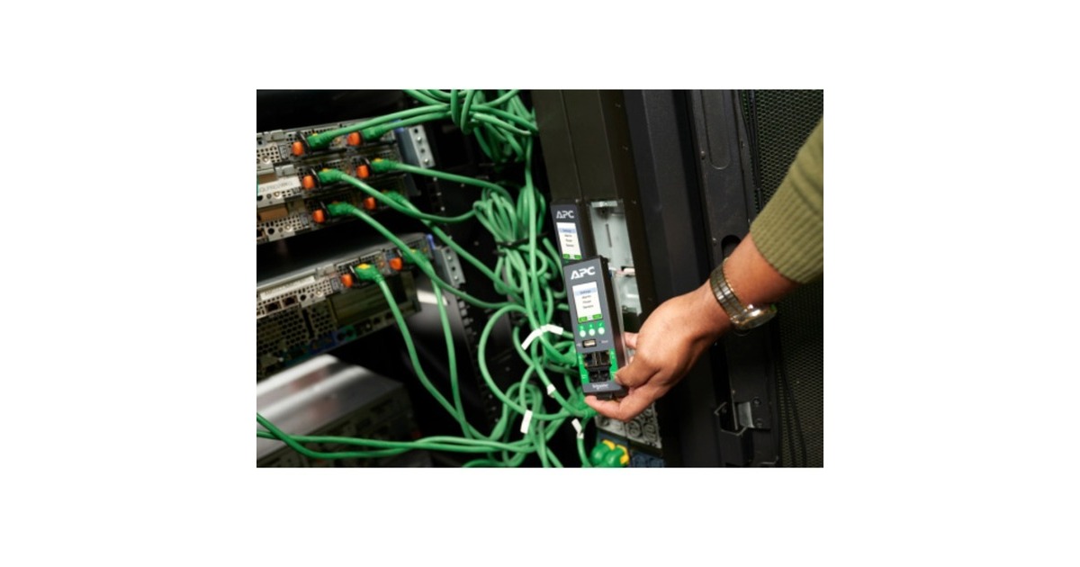 APCAPDU10350MO - Metered by Outlet, 0U, 32A, 400V  (Zwart, (24x) C13/15 + (24x) C13/15/19/21, IEC60309 32A 3Fase stekker)