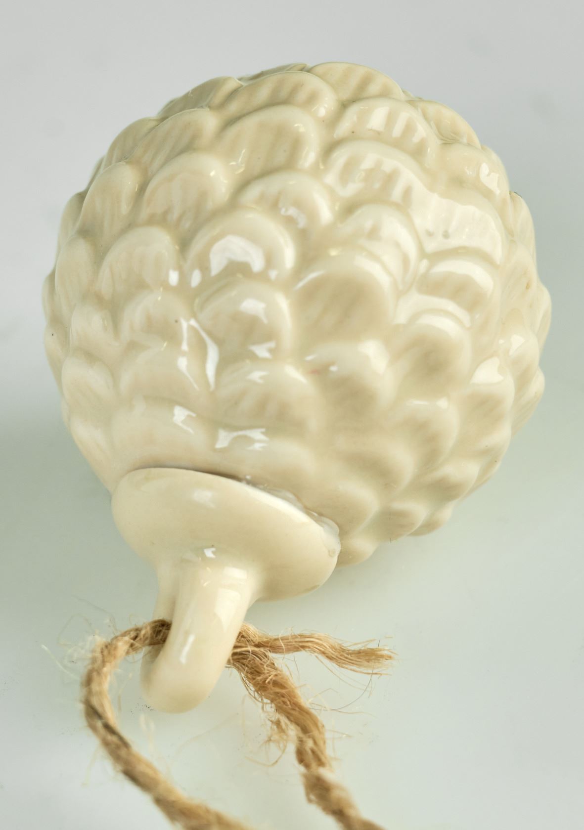 Juletrepynt beige - 3,7x3,7x5 cm