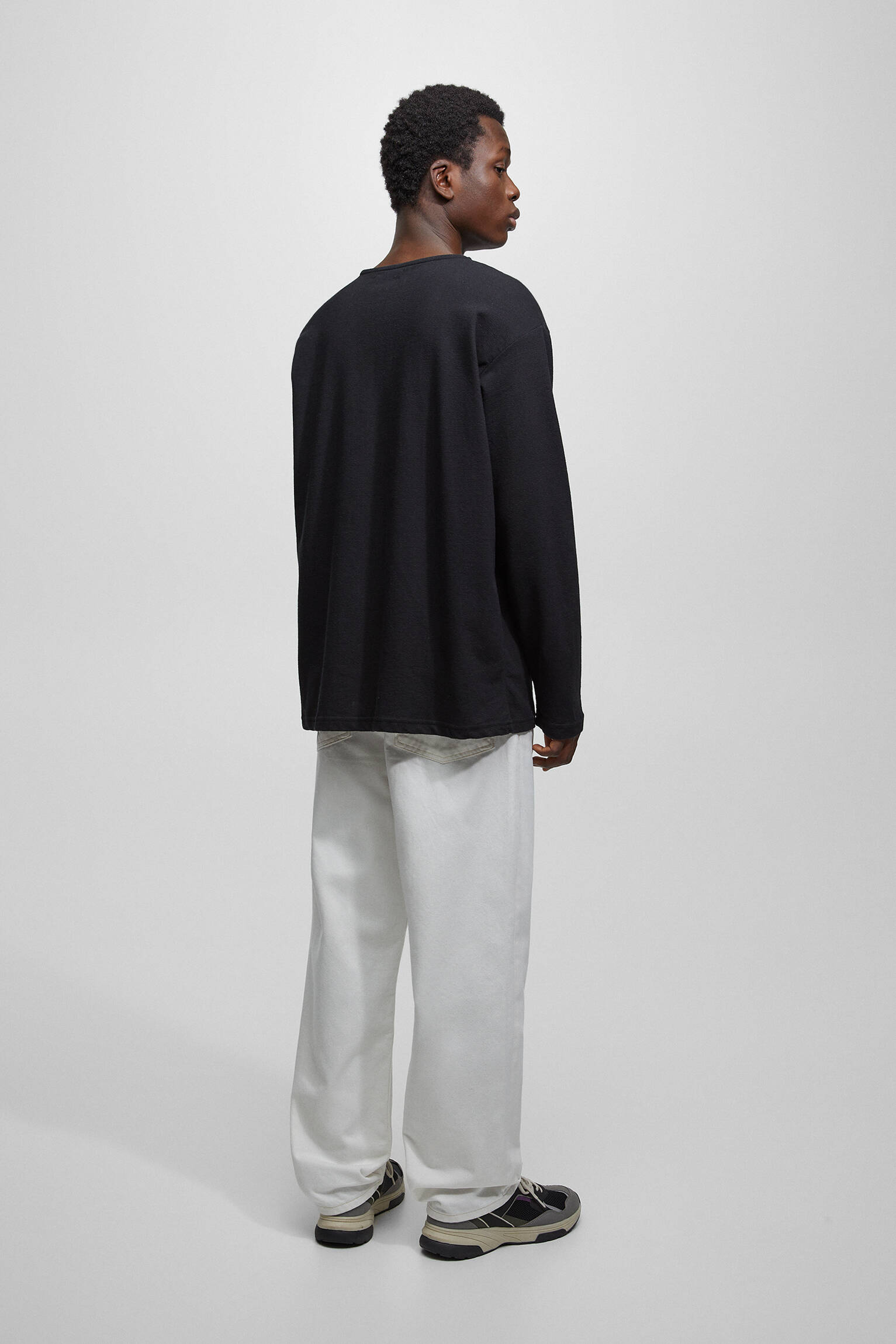 CALÇA JEANS BRANCA DE CORTE LARGO