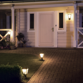 Philips Hue outdoor buitenlamp Econic zwart up