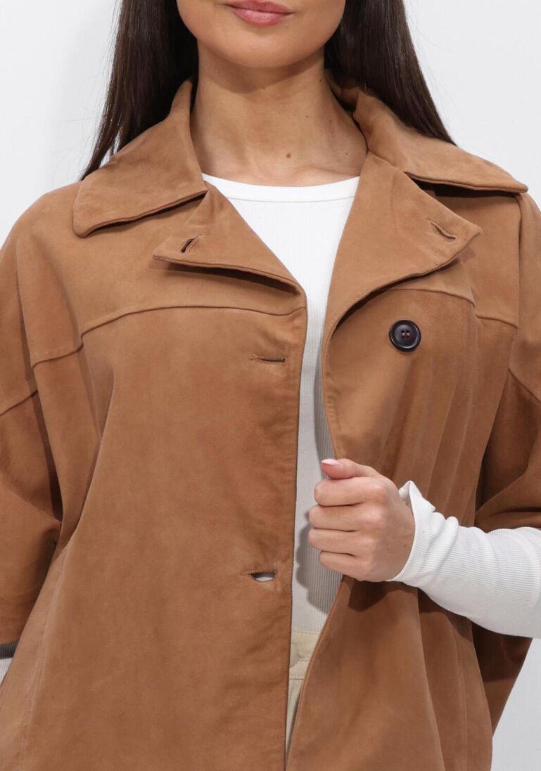 camel studio ar jack clara goat suede