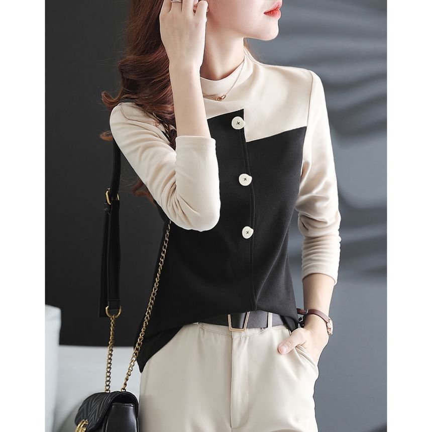 Jeonseon - Blouse met lange mouwen en mockneck en tweekleurige knopen