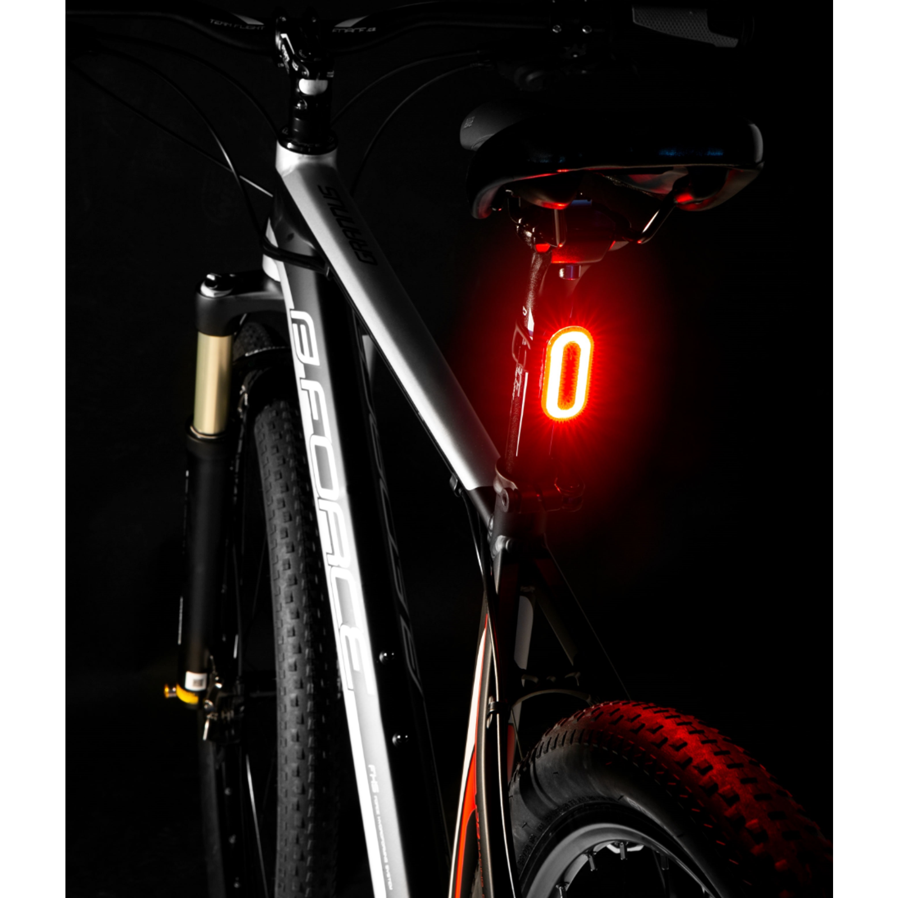 Force ARC USB 40 Achterlicht