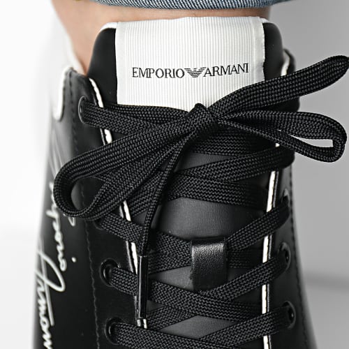 Baskets X4X264 XM670 Black Off White