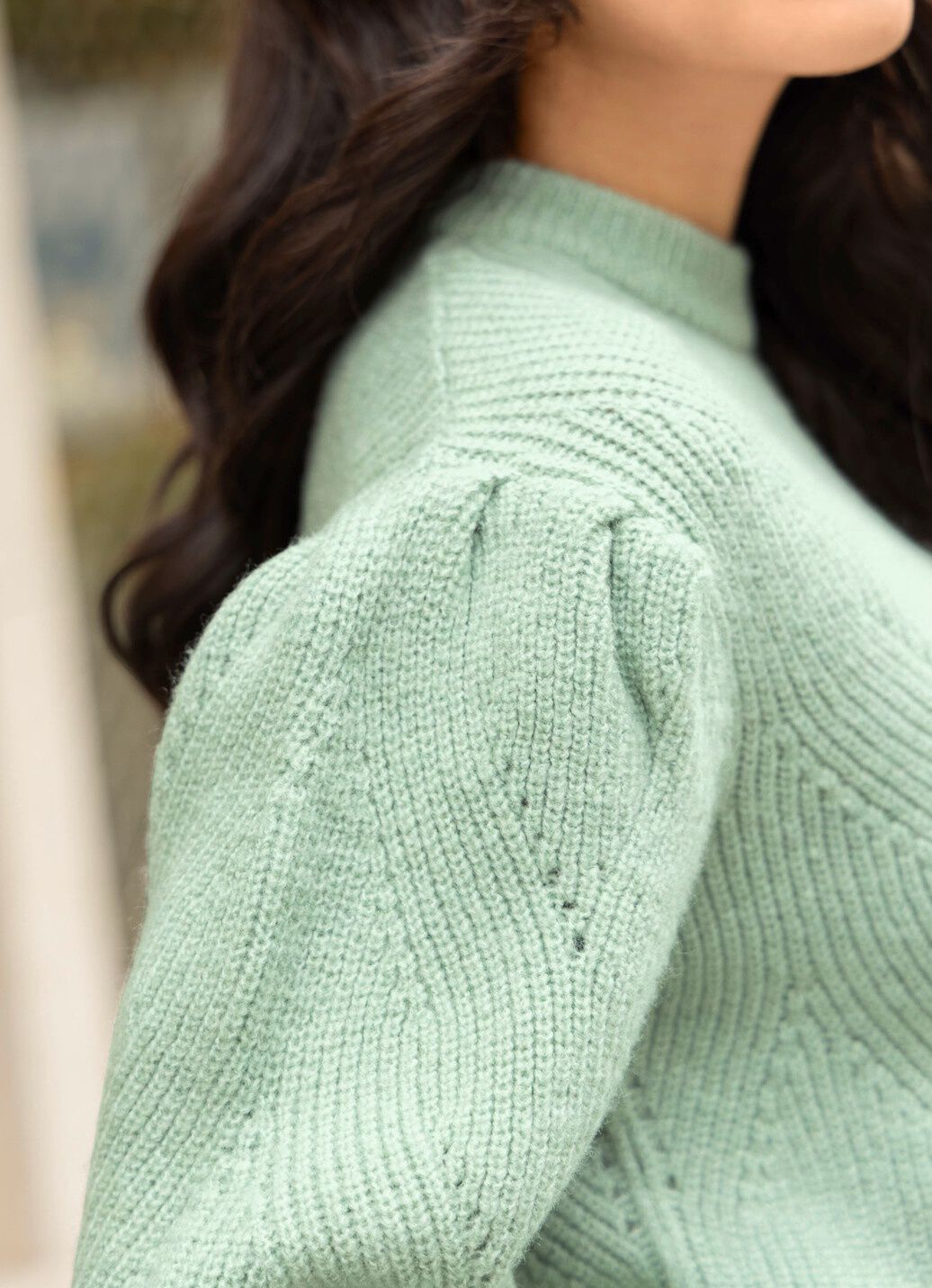 Pullover mit dekorativer Faltenlegung