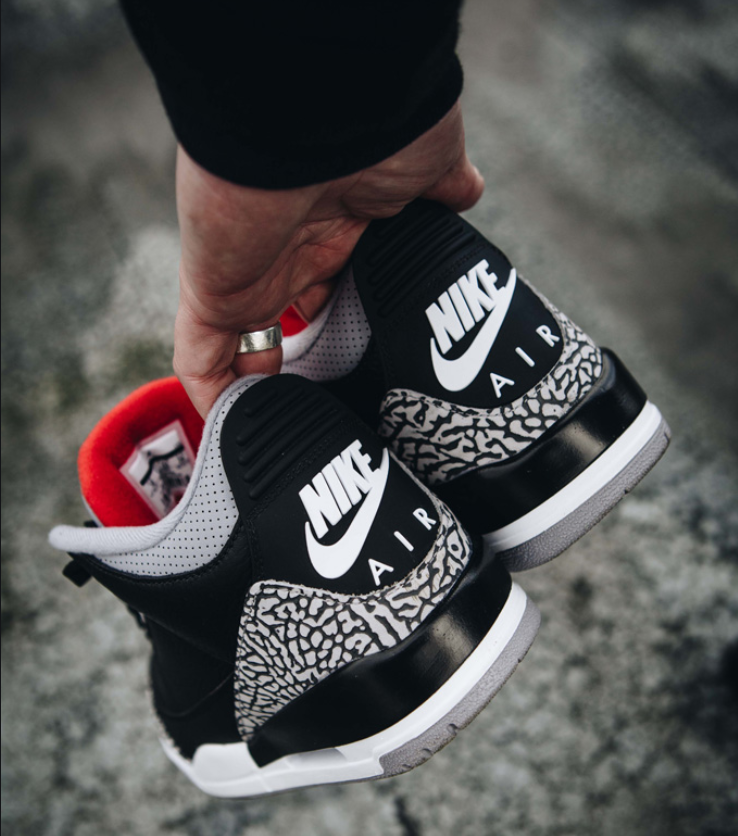 Air Jordan 3 Retro OG Black Cement