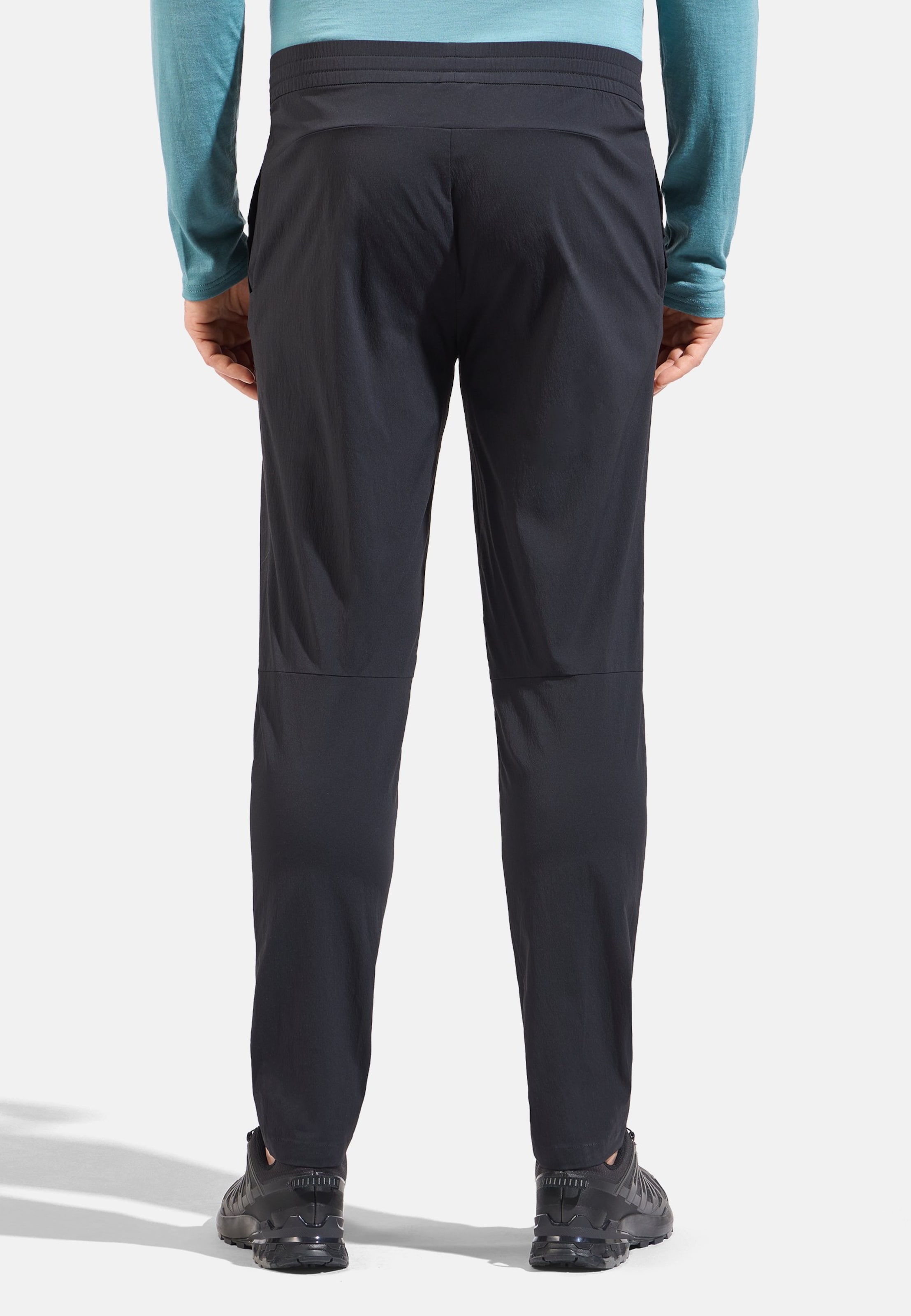 Essentials Wanderhose in black