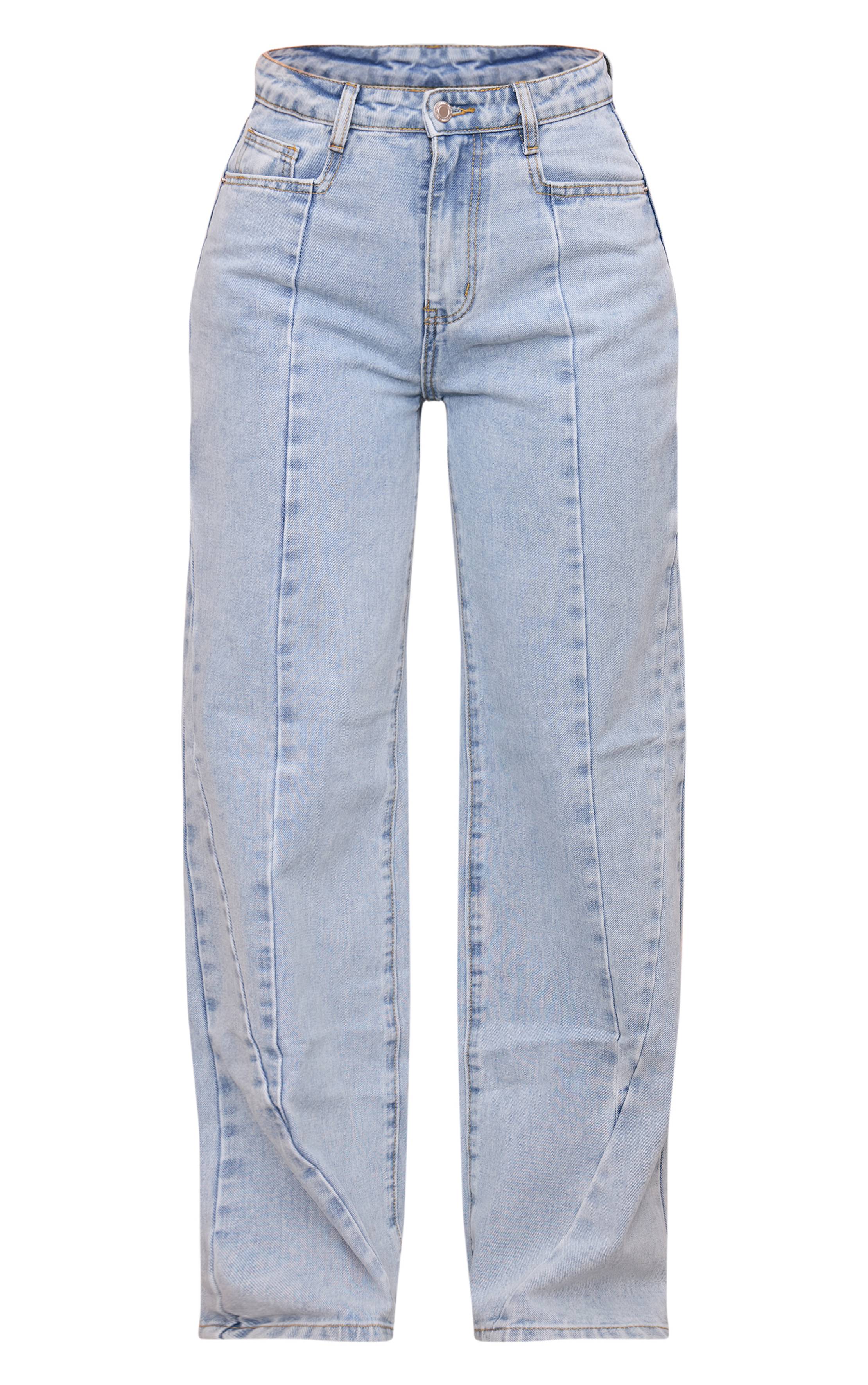 Light Blue Wash Jean Large À Effet Délavé Avec Détail De Couture Sur Le Devant