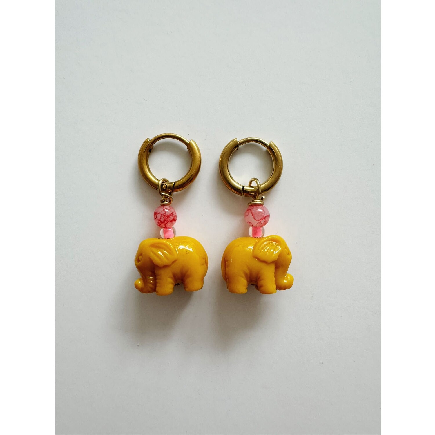 By Melo | Oorbellen | Olifant Geel