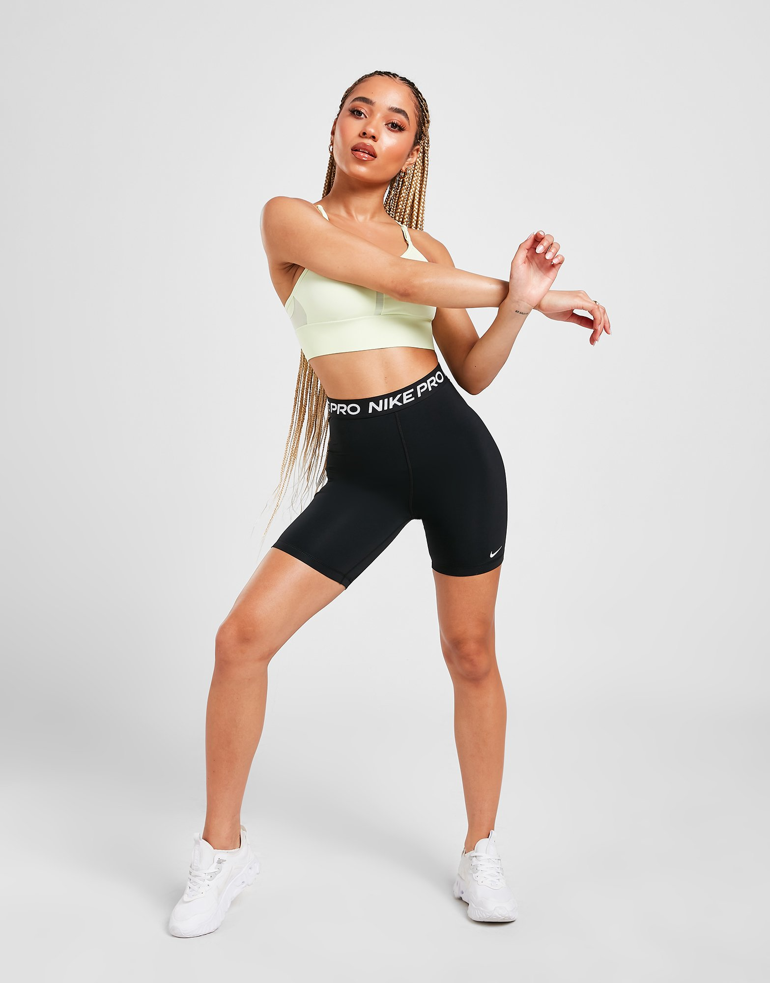 Nike Short de 18 cm taille haute pour Femme Pro 365