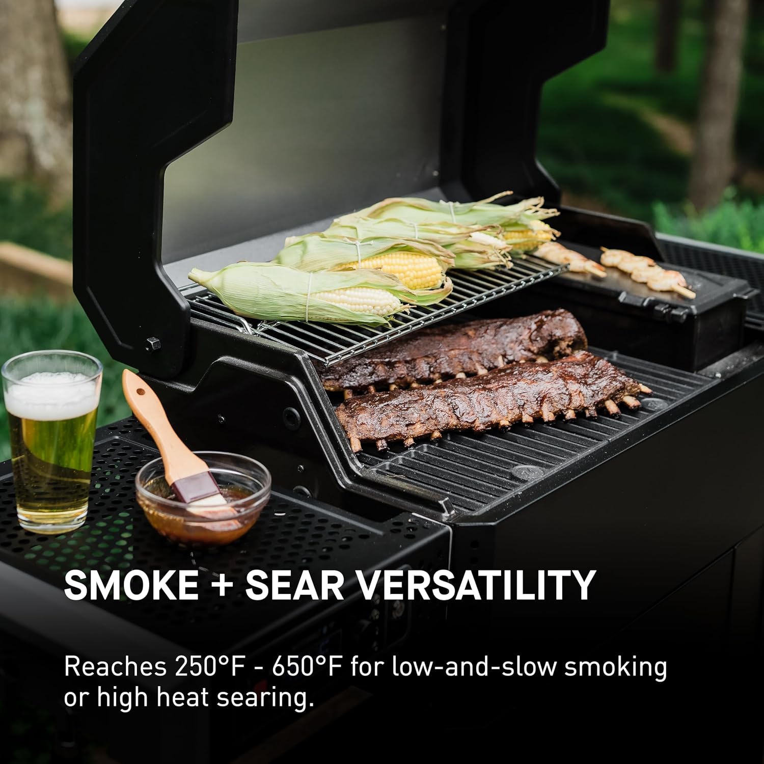 Meisterbuilt AutoIgnite 545 Digitaler Holzkohlegrill und Räucherofen mit digitaler Steuerung, App-Konnektivität, Anbratplatte, Mini-Trichter und 545 Koch-Quadratzoll in Schwarz, Modell MB20042724