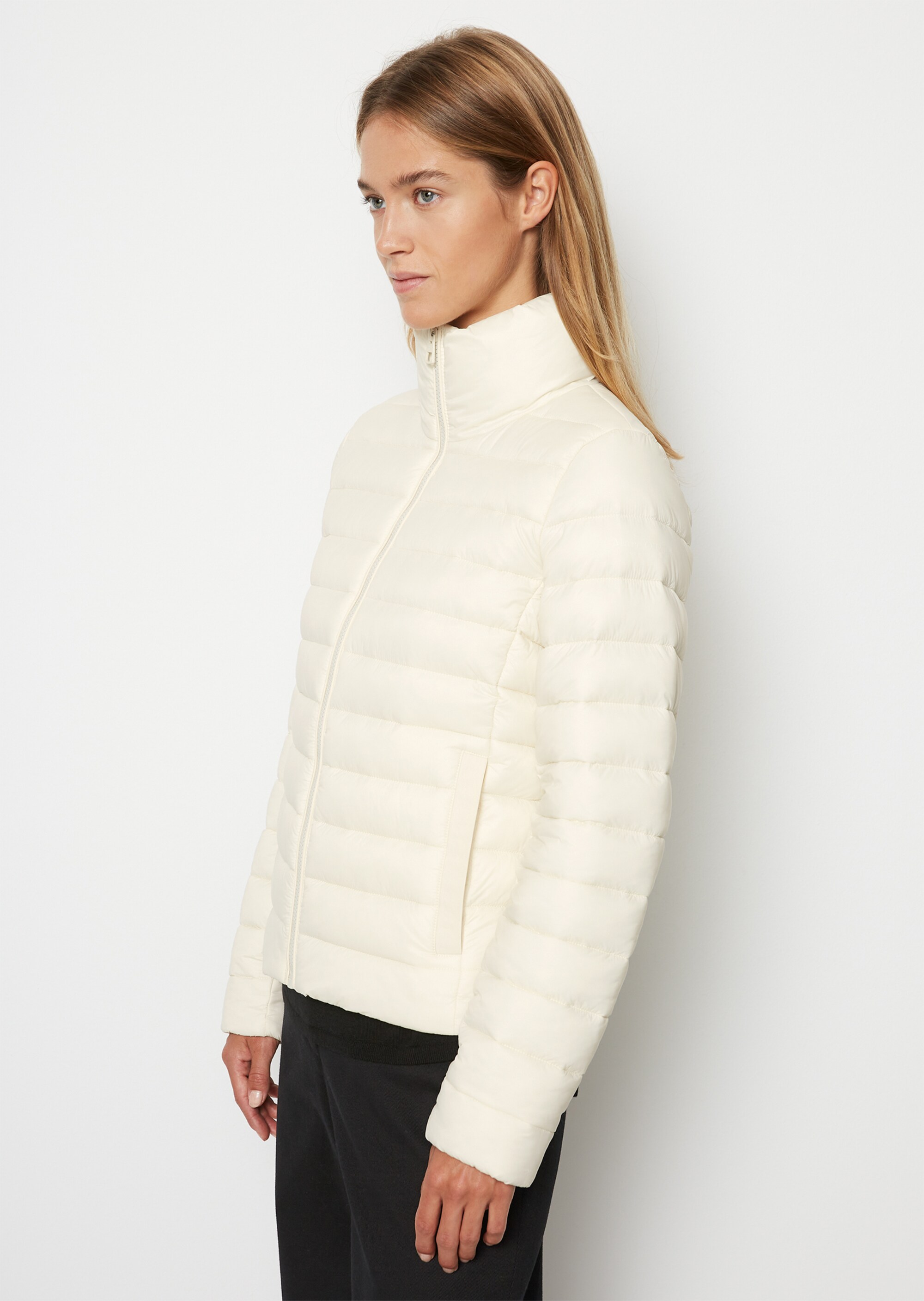 Steppjacke fittedmit wasserabweisender Oberfläche