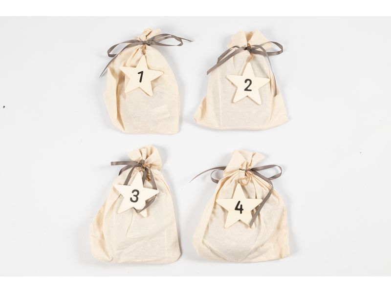 Creativ Company Adventskalender Bastelset Sticken, 4 Stück Adventskalender mit neuen Bastelprojekten
