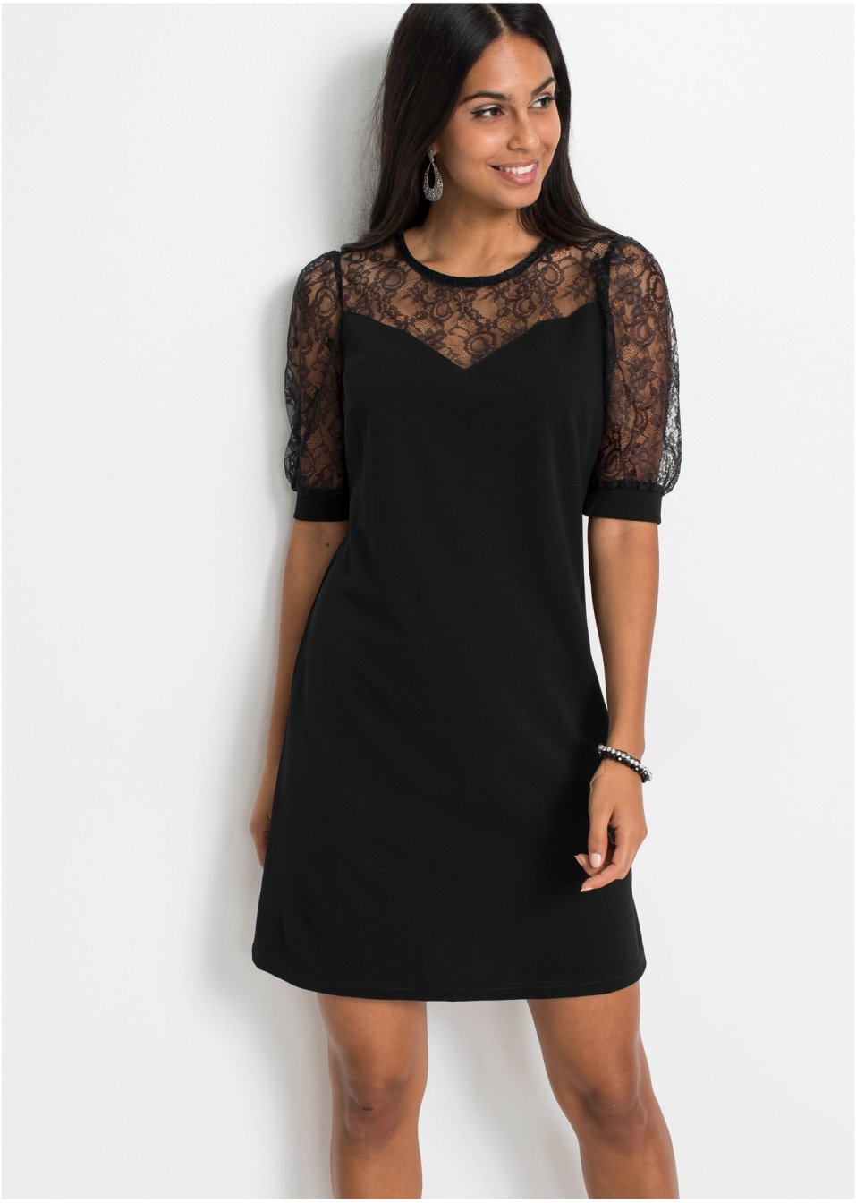 Robe à empiècement dentelle