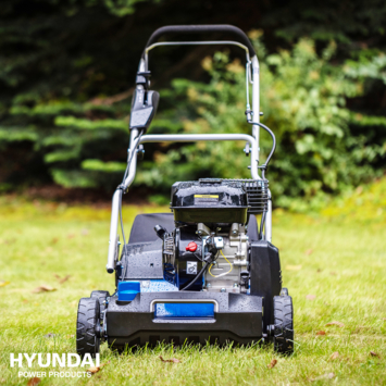 Hyundai verticuteermachine 400mm 4TAKT 212cc