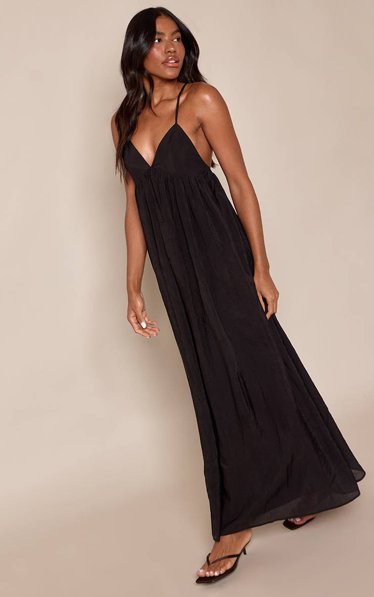 Noir Robe Maxi Fluide En Tissu Tissé Avec Dos Ouvert Et Détails Ornementaux
