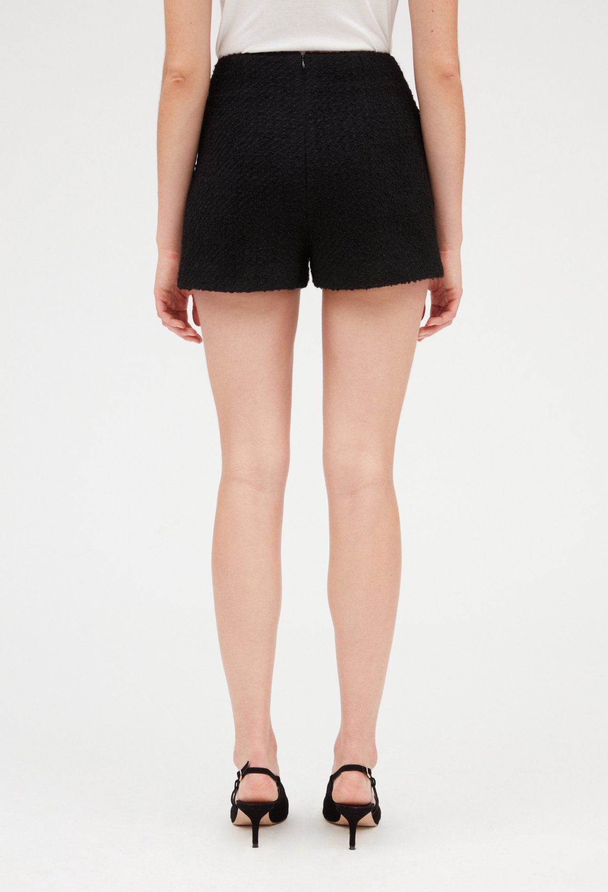 Short tweed noir