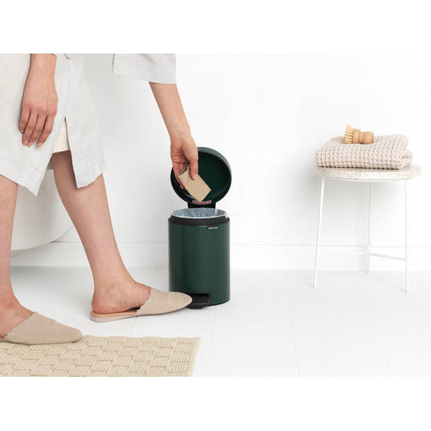 Brabantia newIcon pedaalemmer 3 liter met kunststof binnenemmer - Pine Green