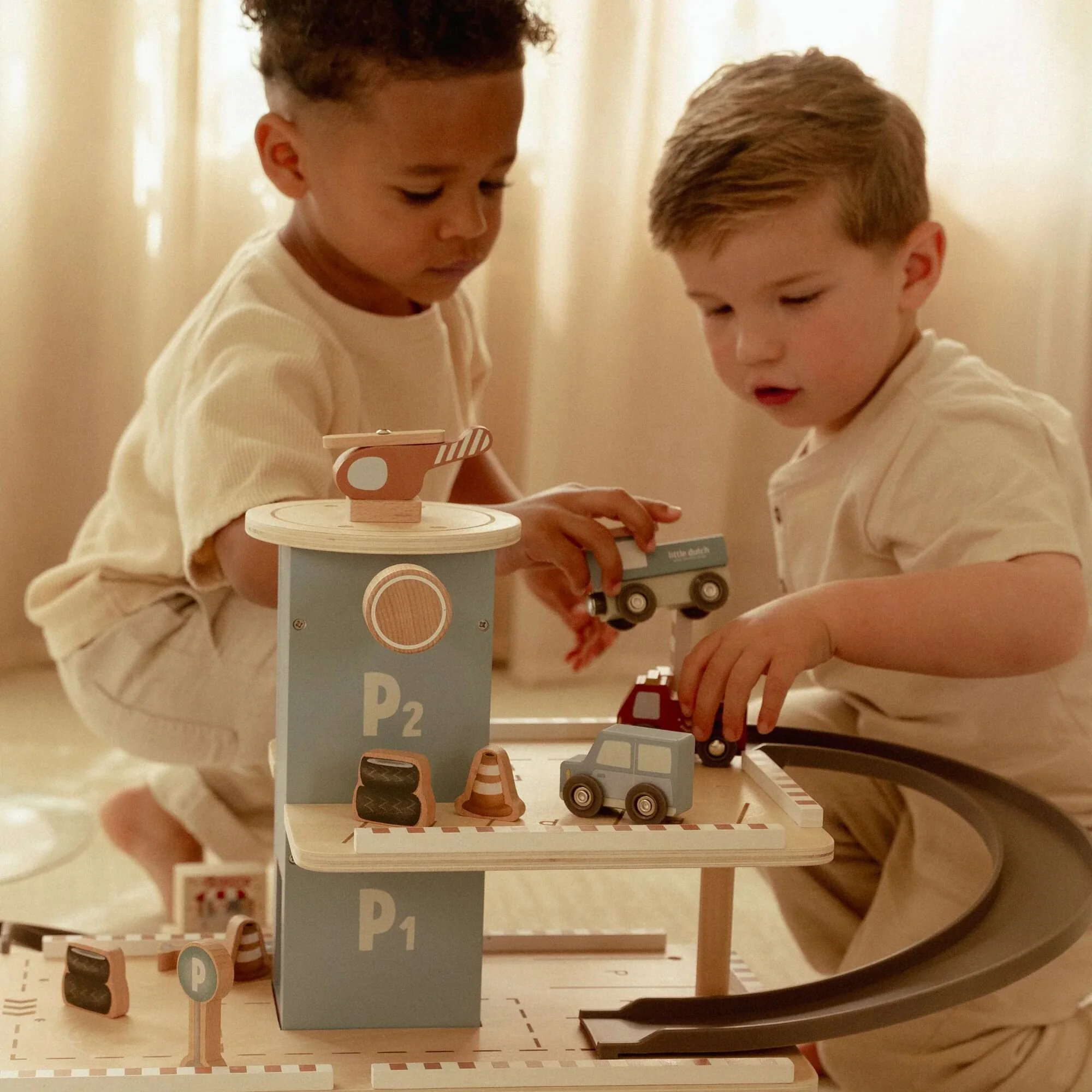 Houten parkeergarage – Blauw – Essentials kopen? | Little Dutch