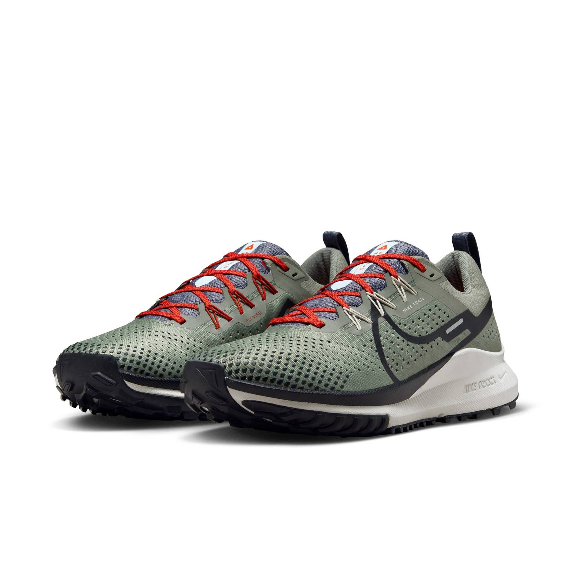 Nike| Herren Trailrunningschuhe REACT PEGASUS TRAIL 4