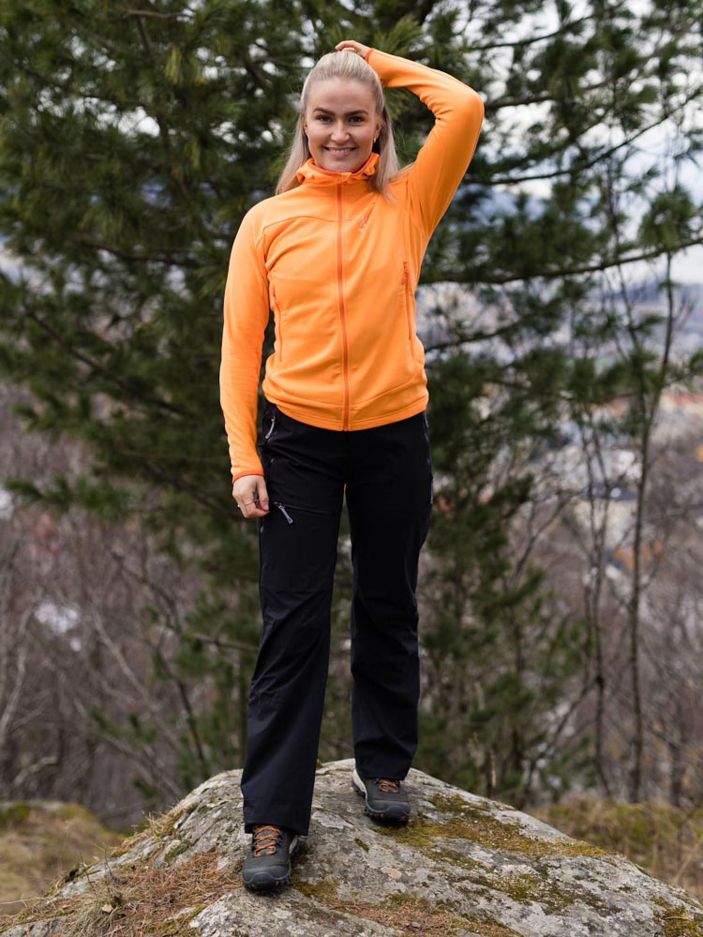 Frost Mid Hood Woman