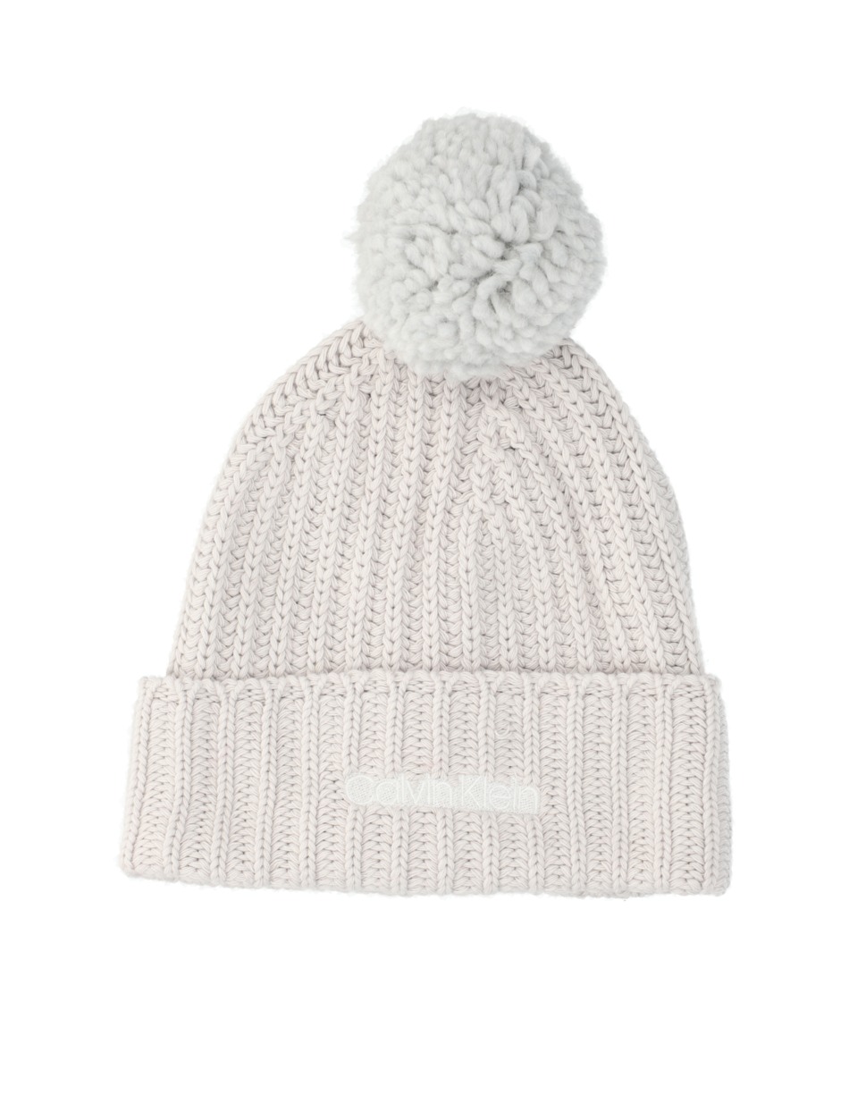 OVERSIZED KNIT BEANIE W/ POMPOM