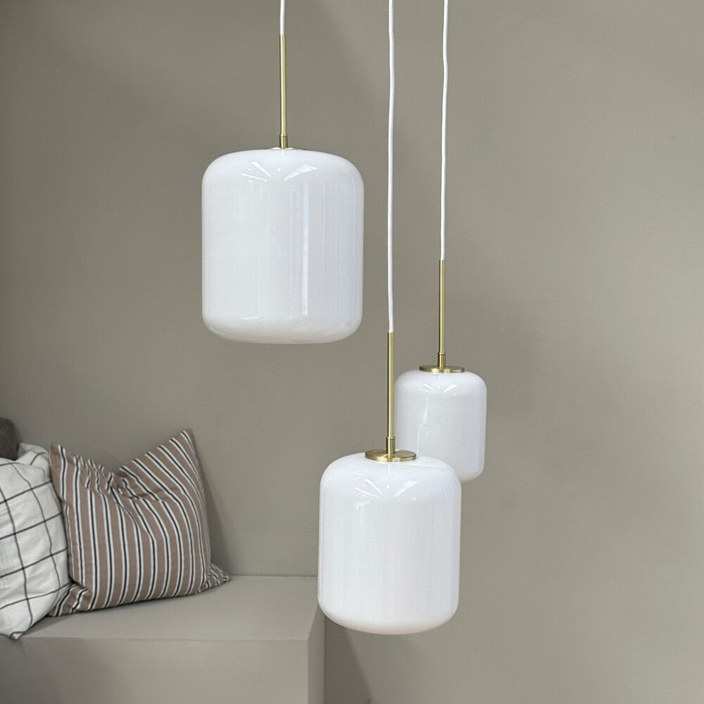 TAKLAMPE DYBERG LARSEN SILVIA 20CM OPAL/MESSING