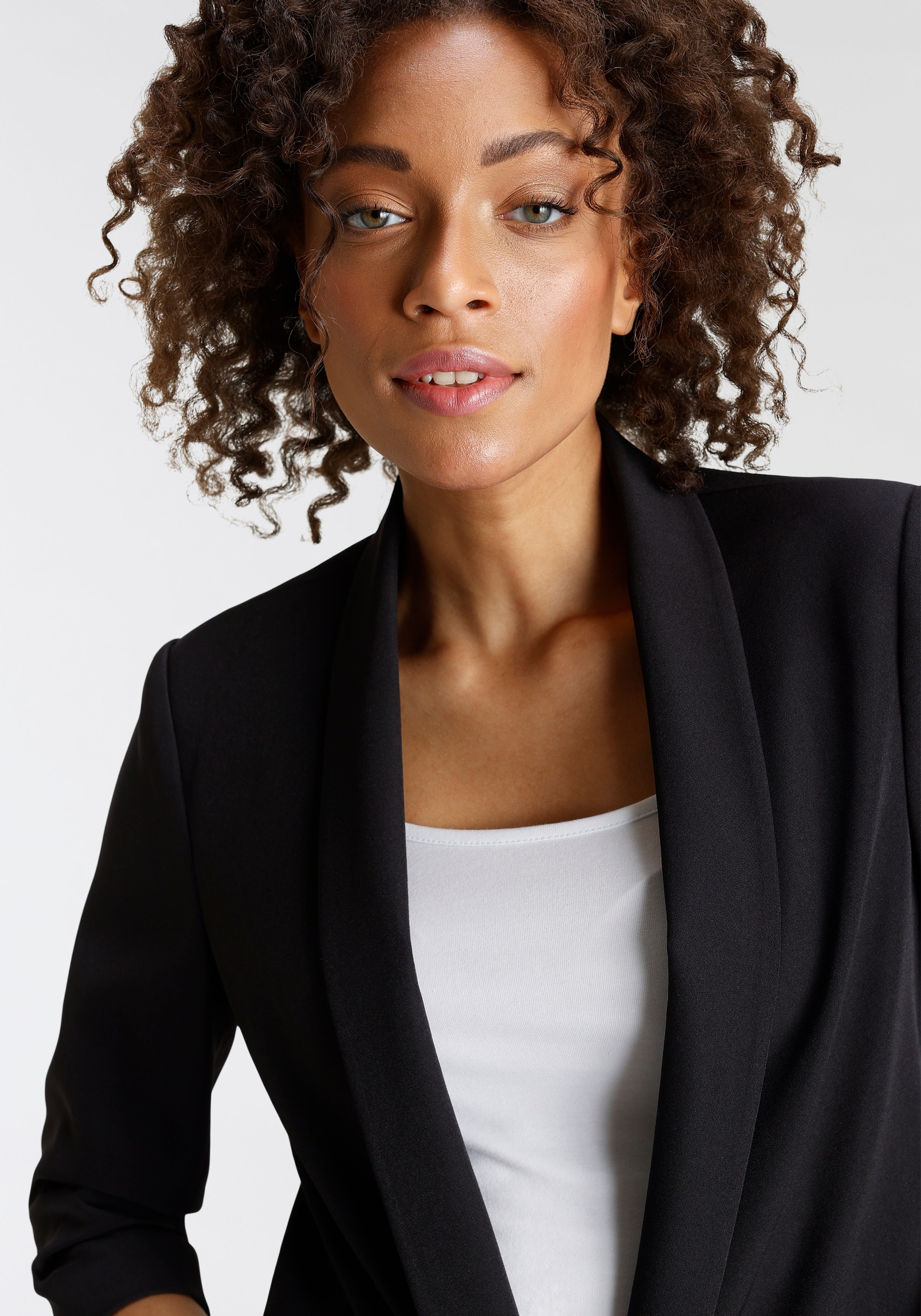 ONLY Kurzblazer »ONLELLA – Femininer Blazer mit 3/4-Ärmeln und Raffung«, regular fit, casual, Web, Kunstfaser, V-Ausschnitt