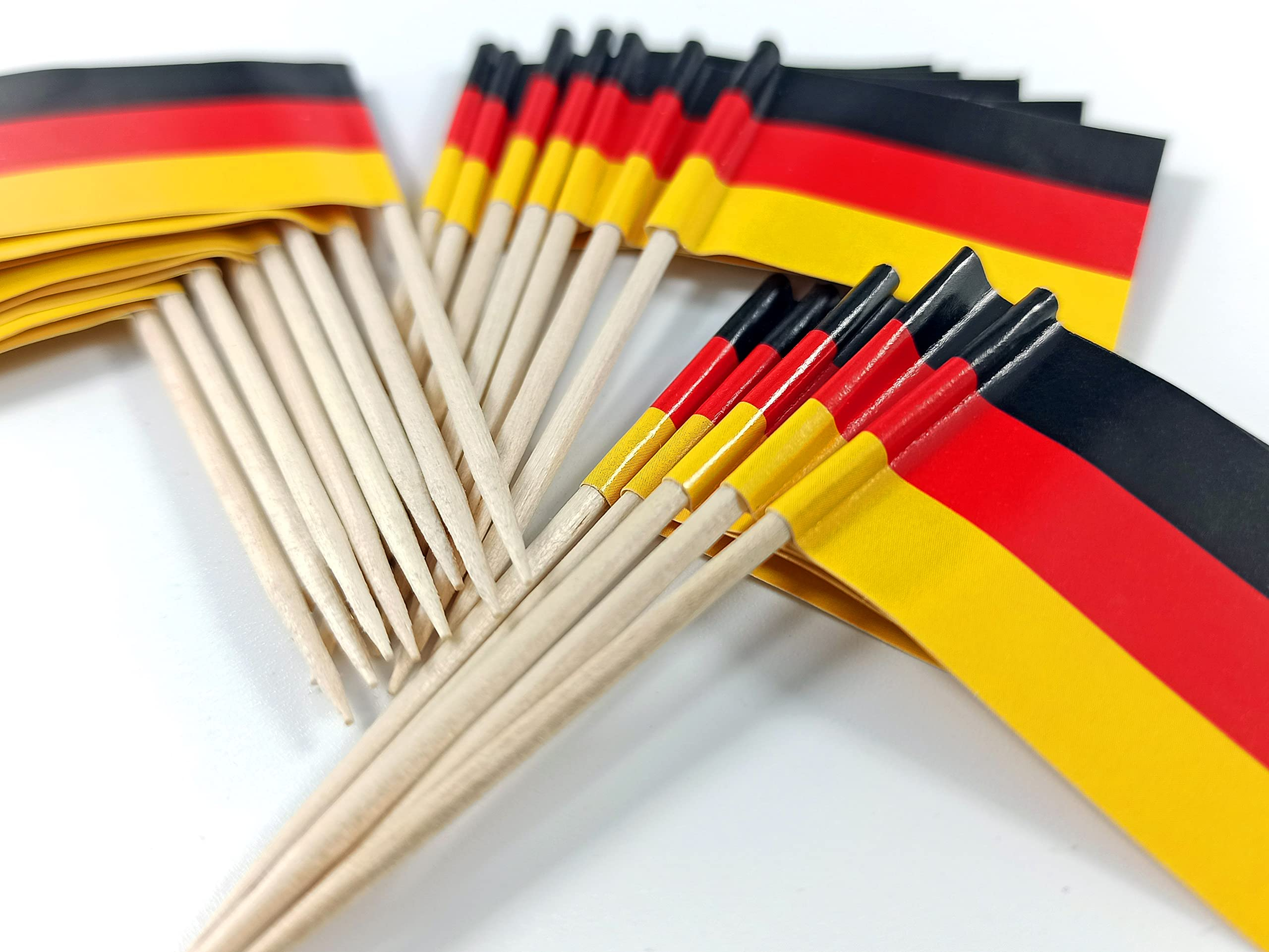 (100er Set) Cocktail Fähnchen Fingerfood Sticks Party Spiesse Deko Flaggen Zahnstocher - Deutschland